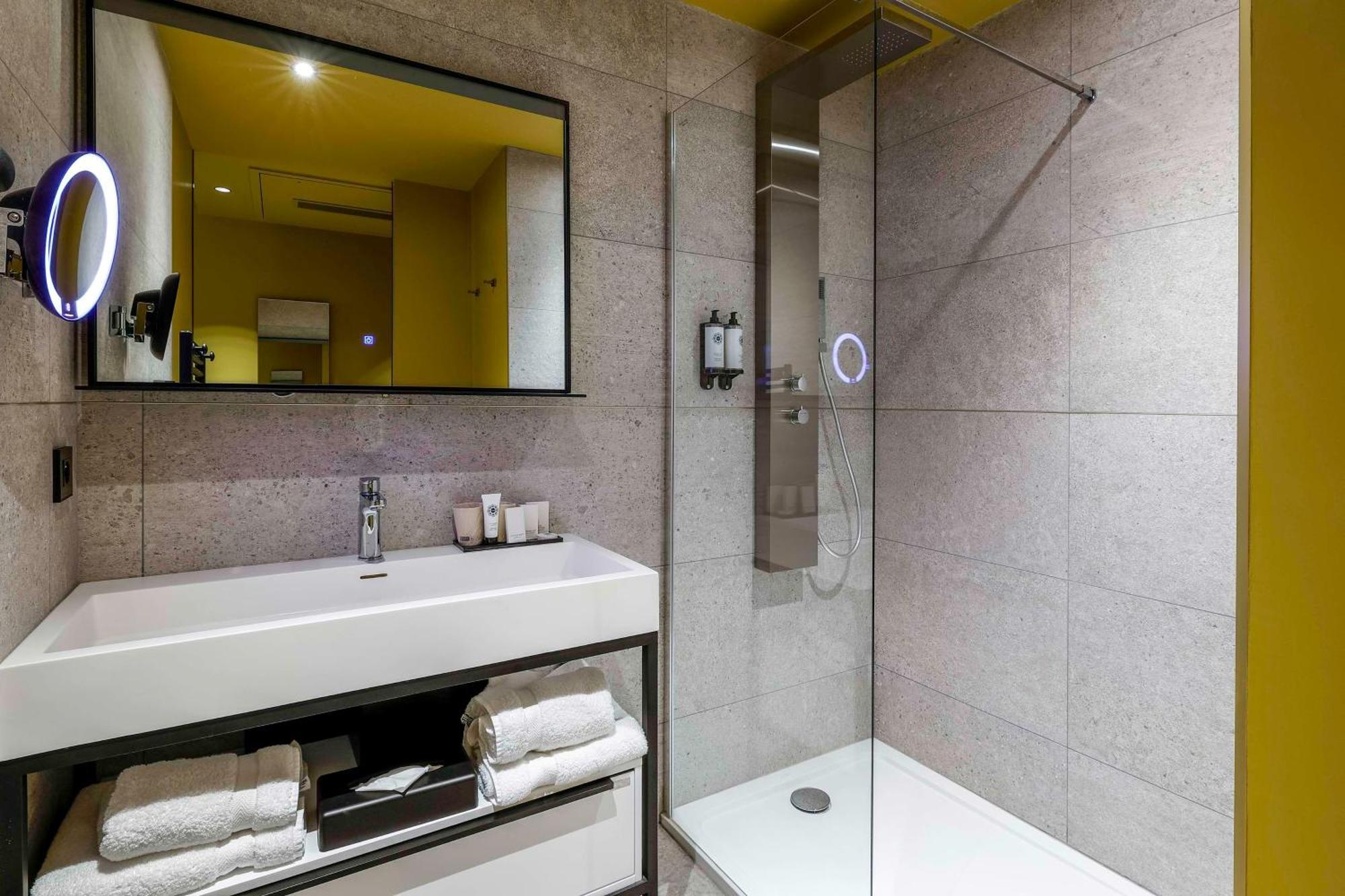 Leprince Spa; Western Premier Collection Hotel Le Mans