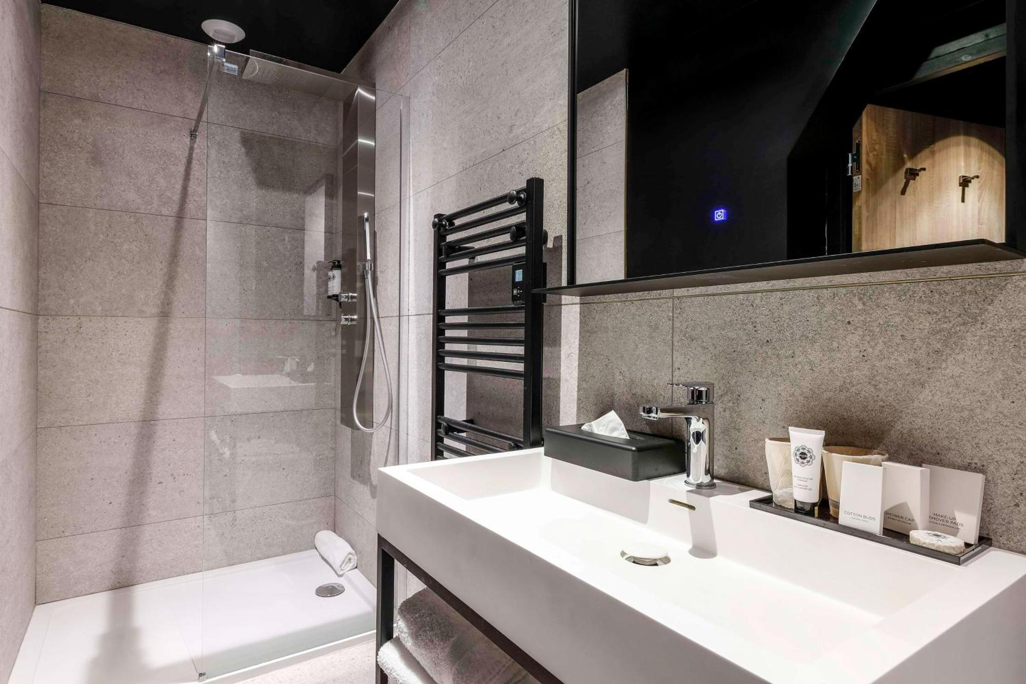 Leprince Spa; Western Premier Collection Hotel Le Mans