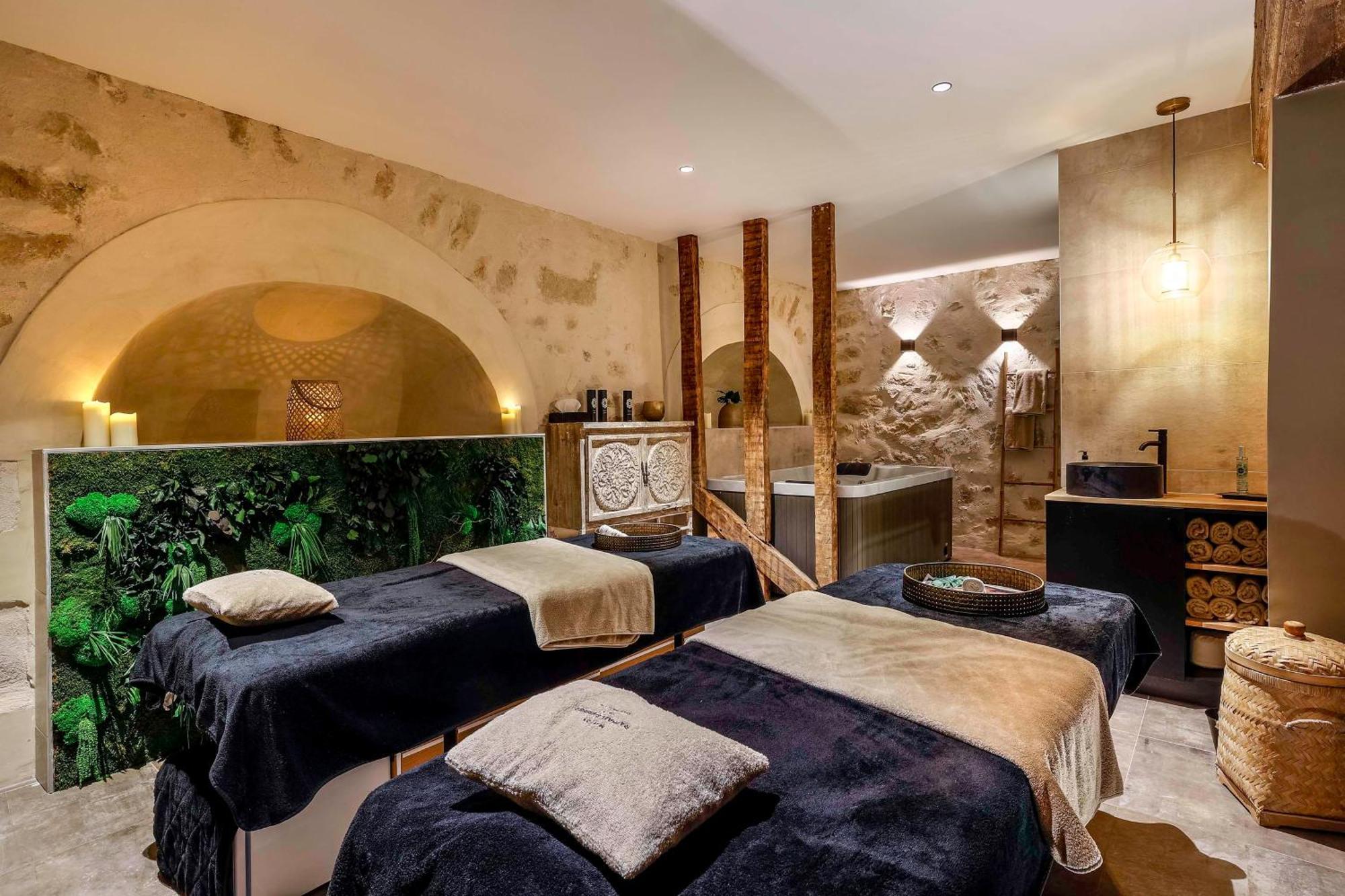 Hotel Leprince Spa; Western Premier Collection Le Mans